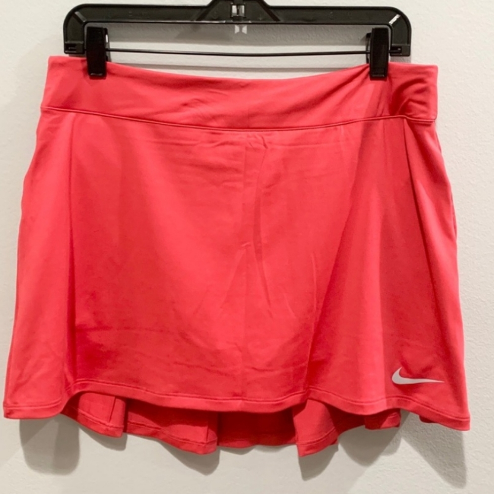 NWT Pleated Salmon Nike Skirt